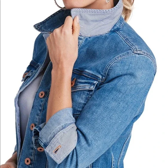 Vineyard Vines Blue Jean Jacket - Picture 12 of 15